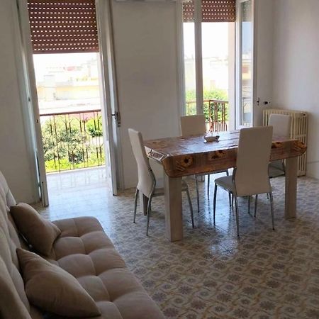 Santa Maria Al Bagno Villa Галатоне Екстериор снимка