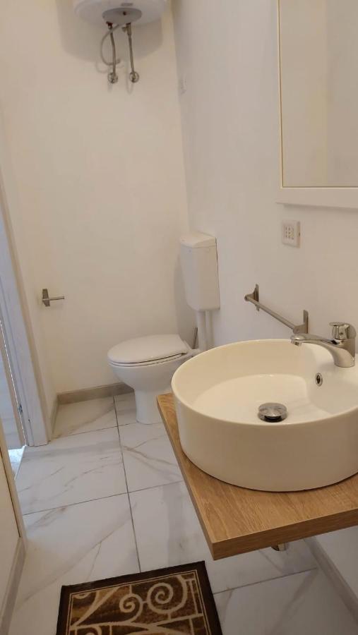 Santa Maria Al Bagno Villa Галатоне Екстериор снимка